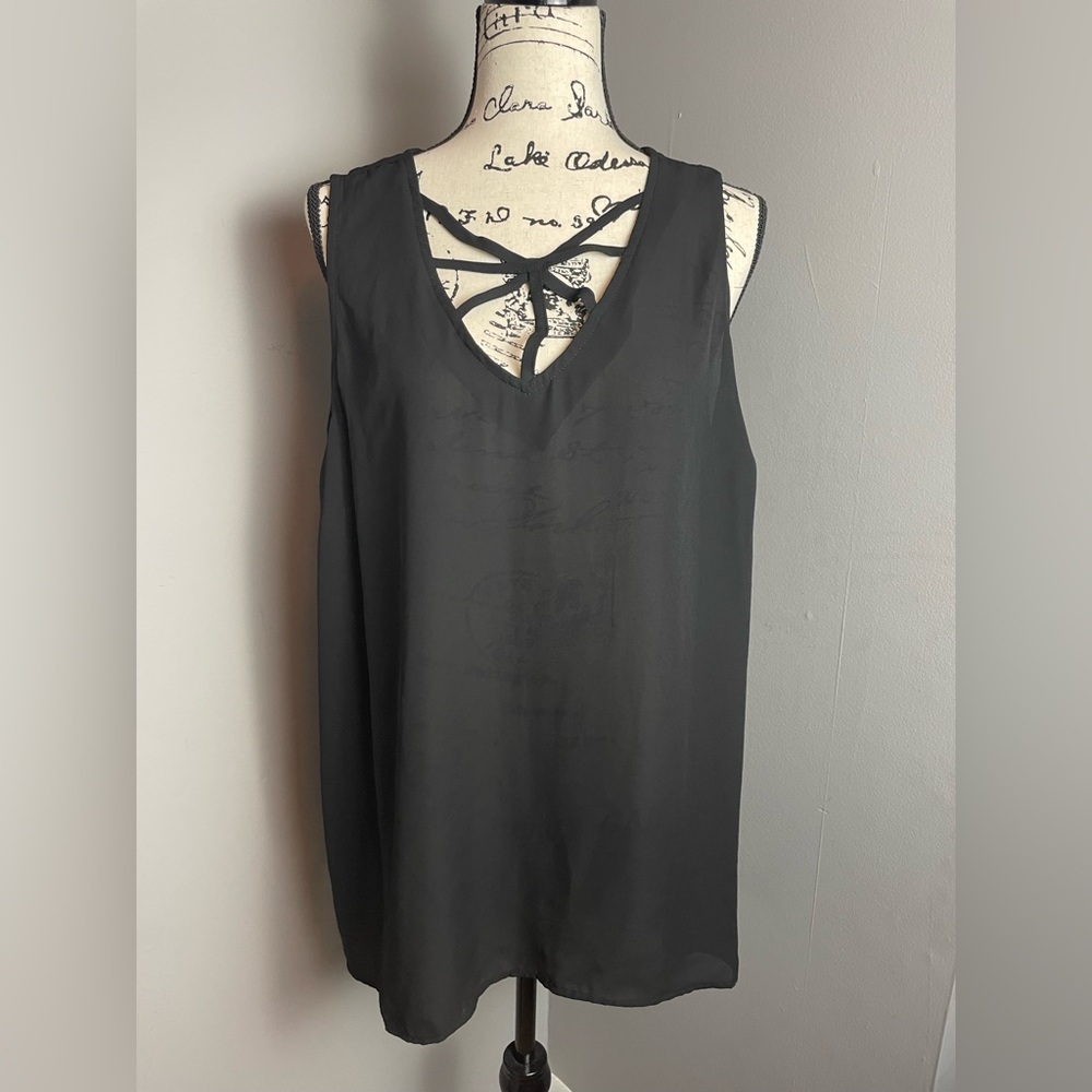 Torrid Women Black Sleeveless Blouse 2X Plus